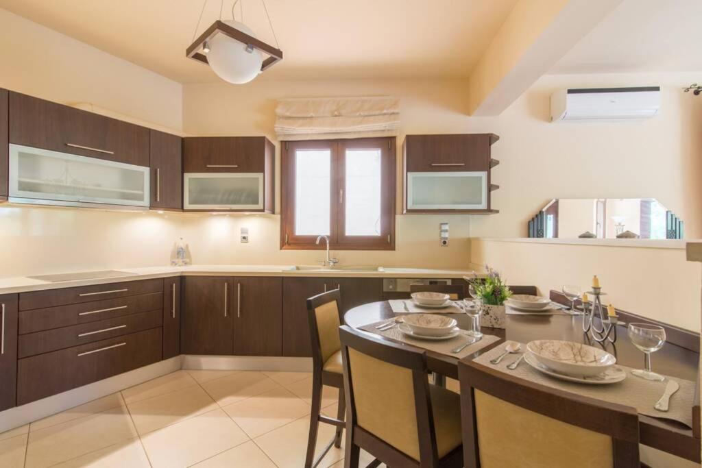 Heraklion Comfy House With Mountain View Екстериор снимка