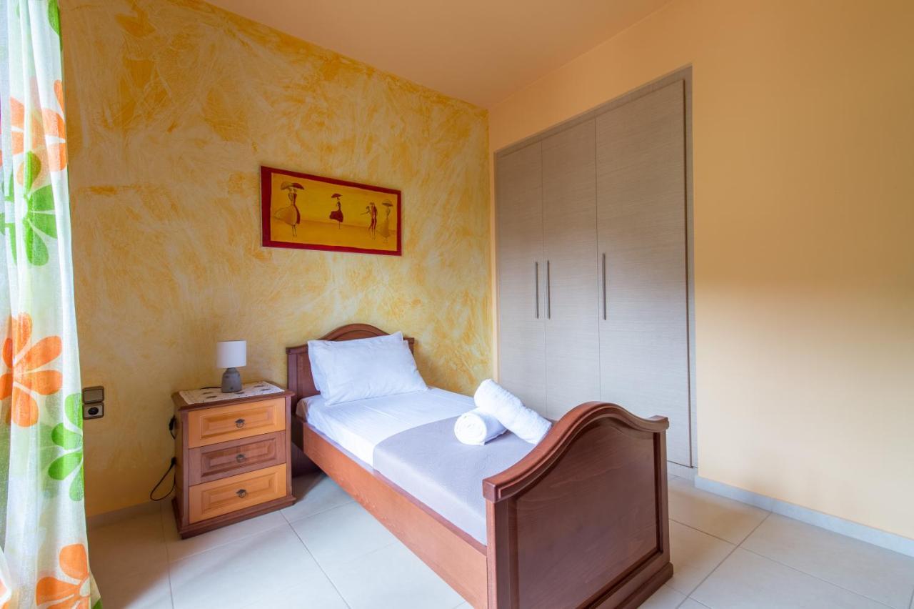 Heraklion Comfy House With Mountain View Екстериор снимка