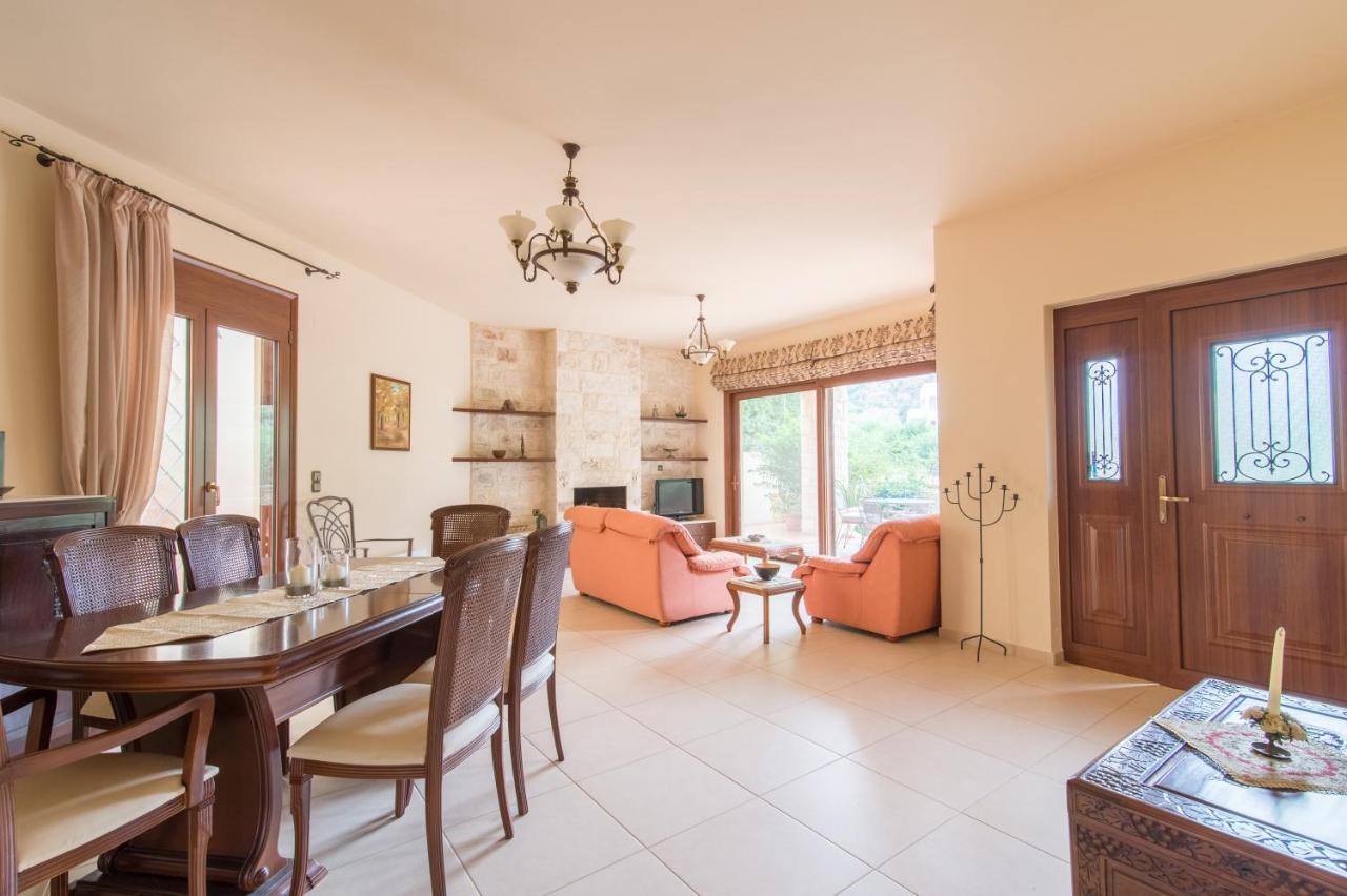Heraklion Comfy House With Mountain View Екстериор снимка